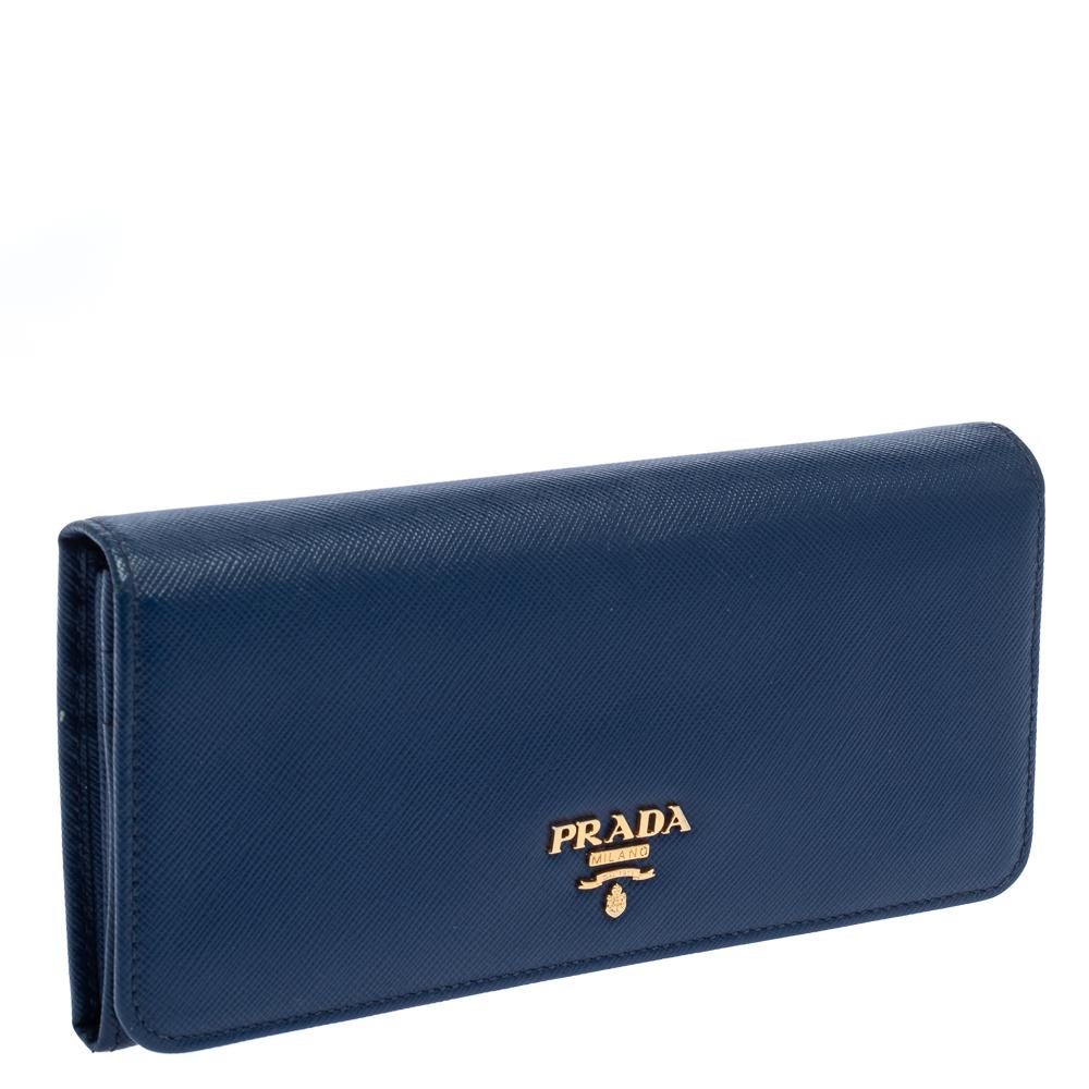 Prada Blue Saffiano Lux Leather Flap Continental Wallet In Good Condition In Dubai, Al Qouz 2
