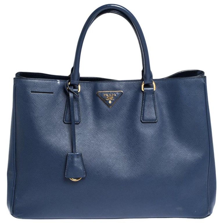 Saffiano handbag Prada Blue in Plastic - 34550655