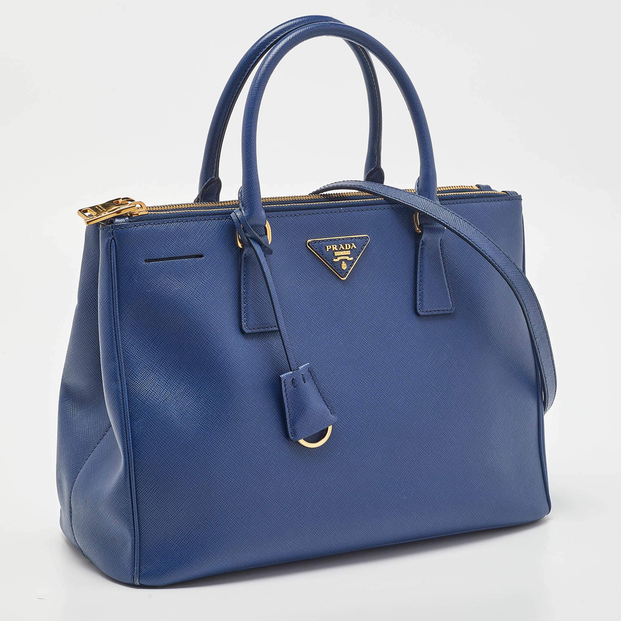 Prada Blue Saffiano Lux Leather Medium Galleria Tote In Good Condition In Dubai, Al Qouz 2