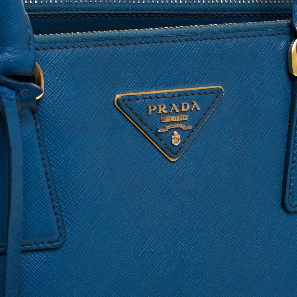 Prada Blue Saffiano Lux Leather Small Double Zip Tote In Good Condition In Dubai, Al Qouz 2