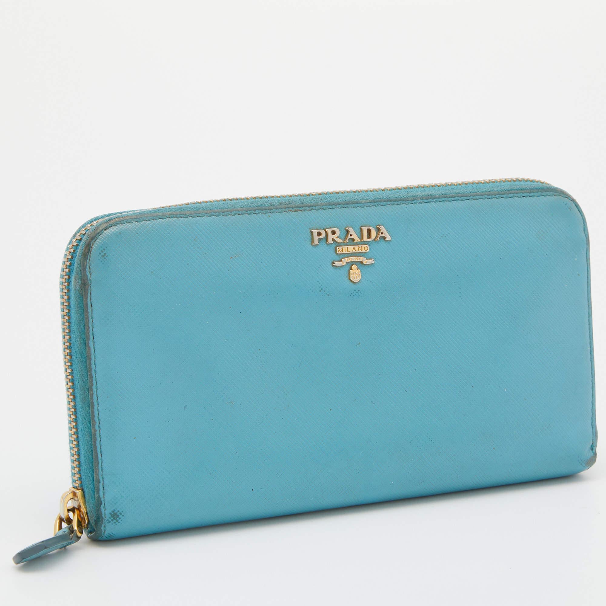 Prada Blue Saffiano Lux Leather Zip Around Wallet In Fair Condition For Sale In Dubai, Al Qouz 2