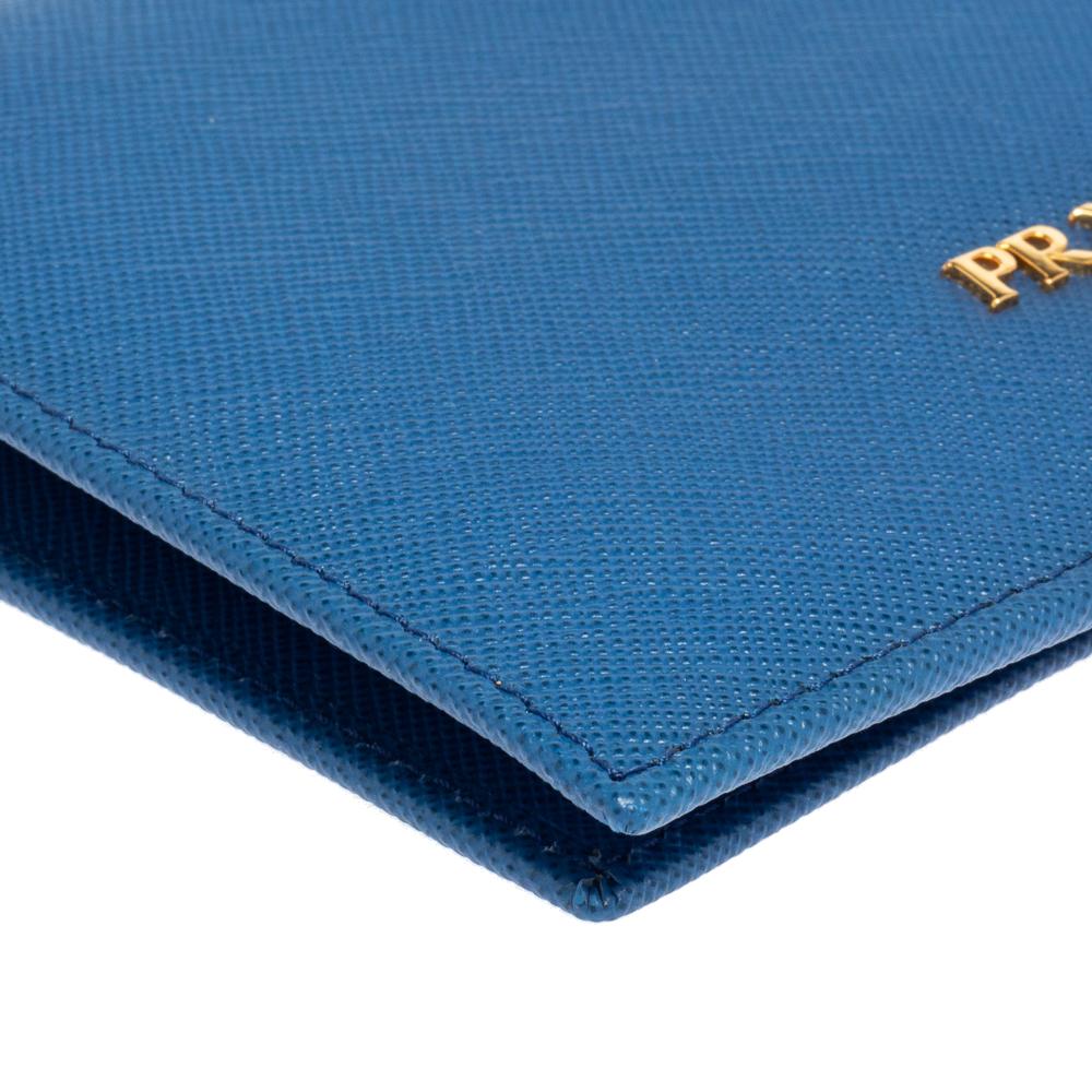 Prada Blue Saffiano Metal Leather Passport Holder In New Condition In Dubai, Al Qouz 2