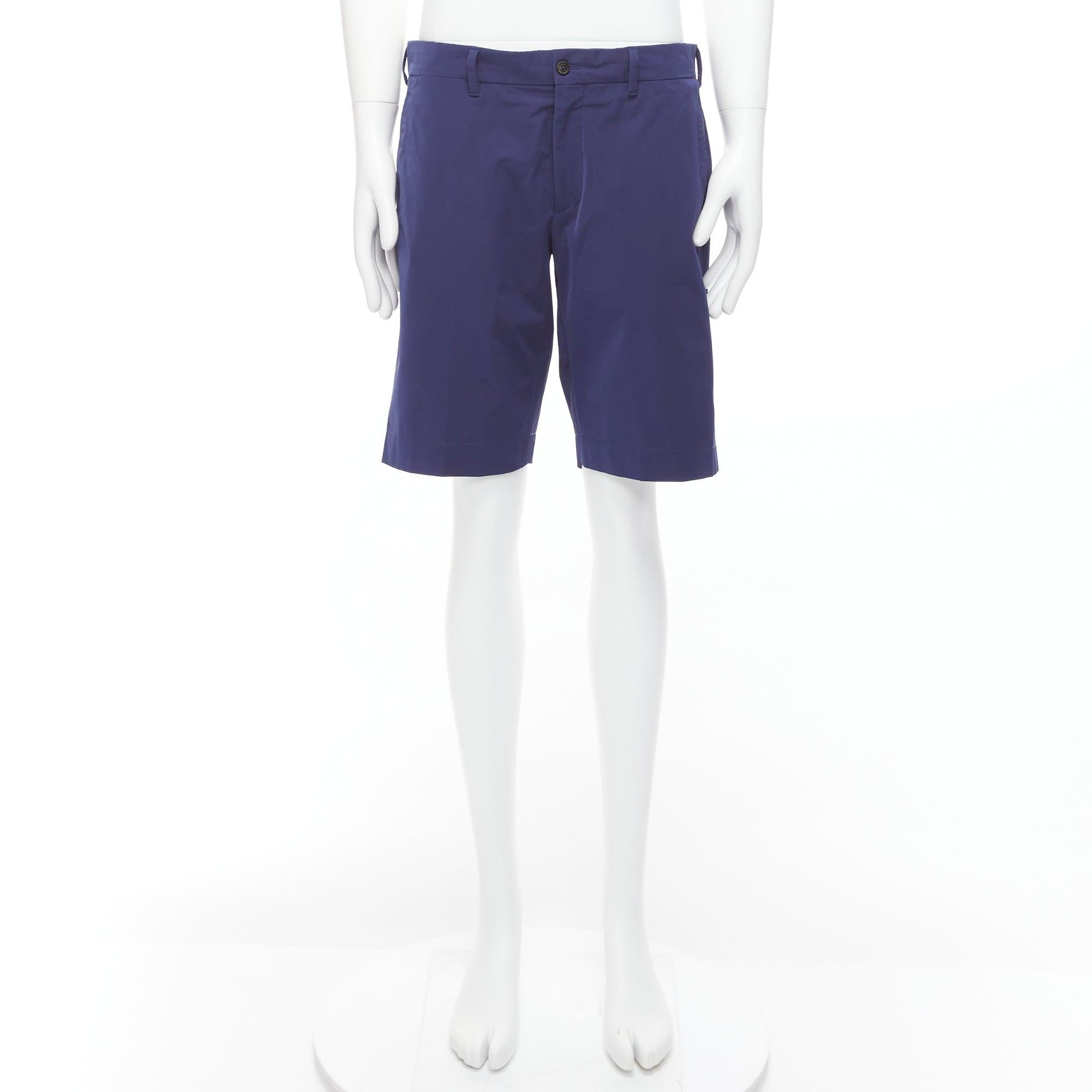 PRADA bermuda bleu en nylon brillant à pinces au dos et à poches boutonnées IT50 L en vente 4
