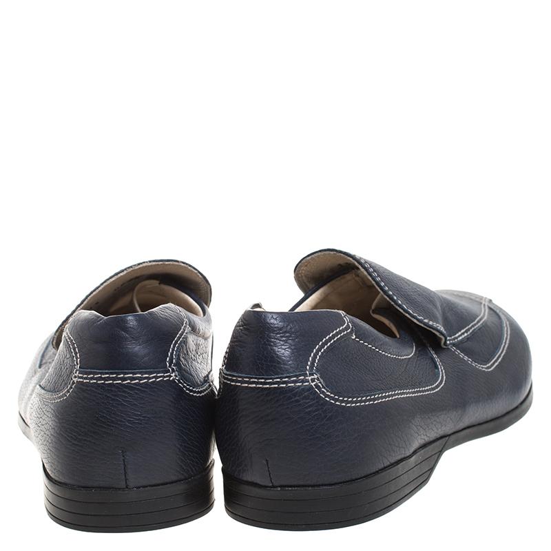 Prada Blue Stitch Detail Leather Slip On Loafers Size 41 In Good Condition For Sale In Dubai, Al Qouz 2