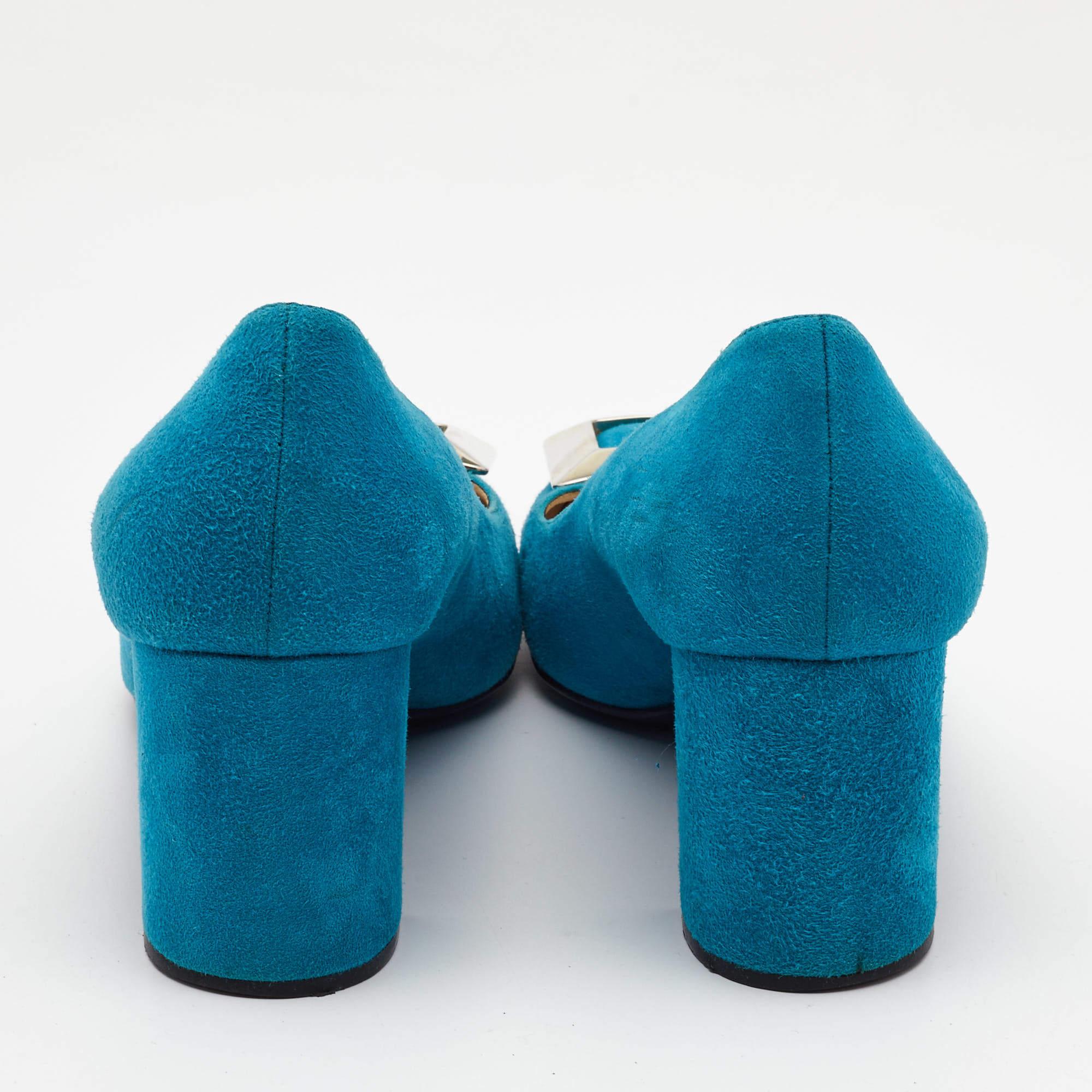 Prada Blue Suede Block Heel Pumps Size 39.5 In Good Condition For Sale In Dubai, Al Qouz 2