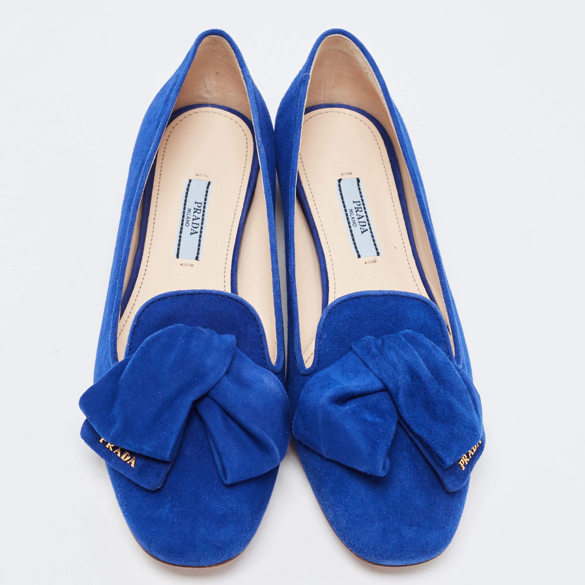 Complete your look by adding these designer ballet flats to your collection of everyday footwear. They are crafted skilfully to grant the perfect fit and style.

Includes: Original Box, Original Dustbag, Info Booklet

