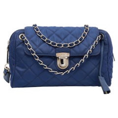 Prada Tessuto Impuntu Nylon-Klappentasche mit Kette in Blau