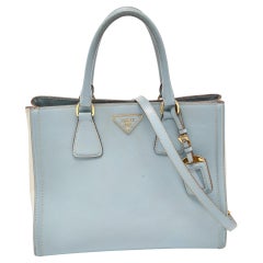 Sac cabas ouvert Prada Saffiano Lux en cuir bleu/blanc