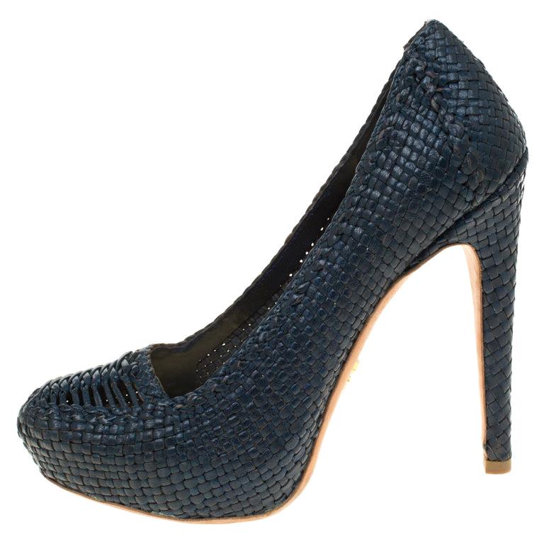 Prada Blue Woven Leather Madras Platform Pumps Size 38 For Sale