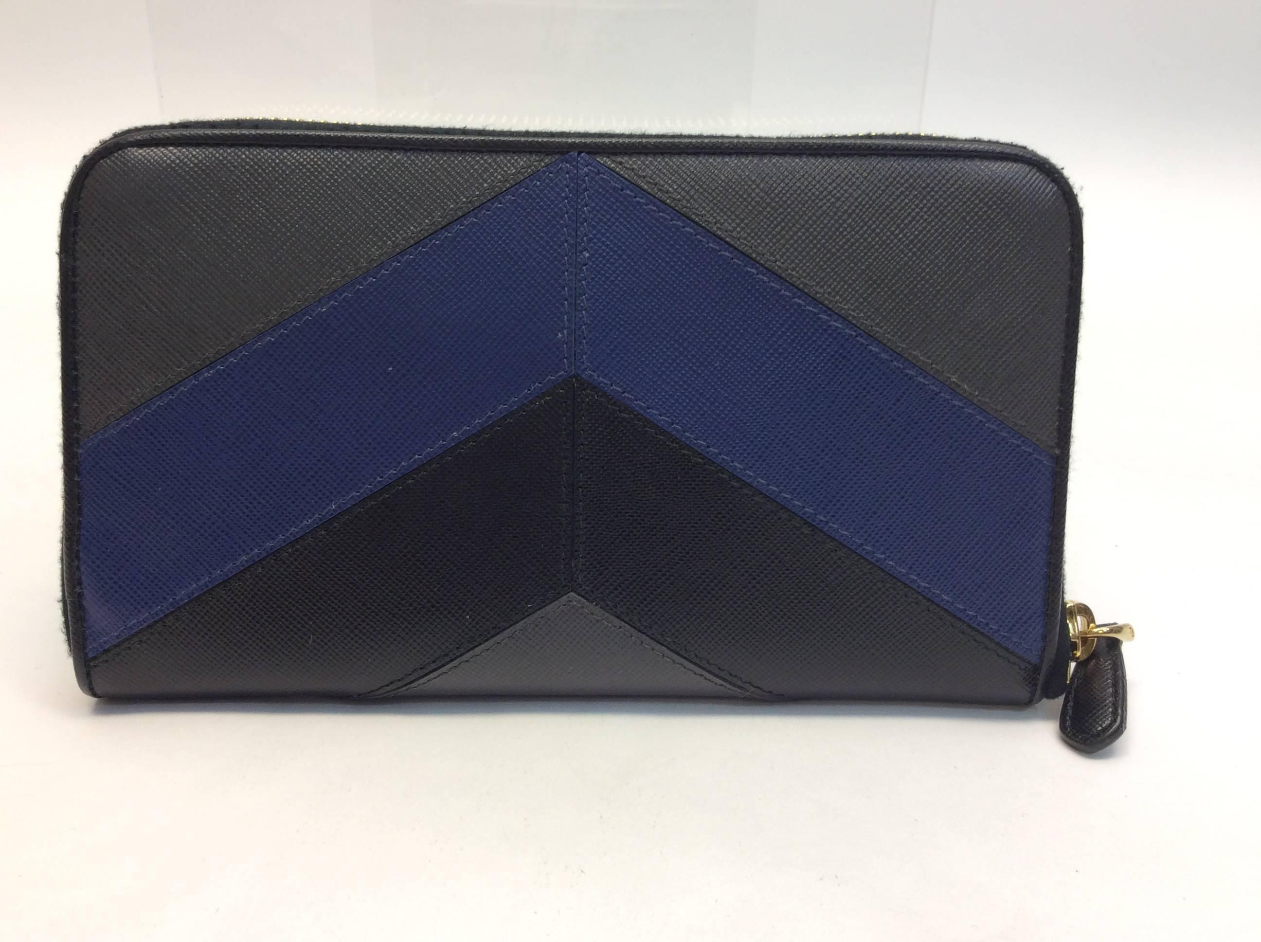 Prada Blue Grey and Black Wallet In Excellent Condition For Sale In Narberth, PA