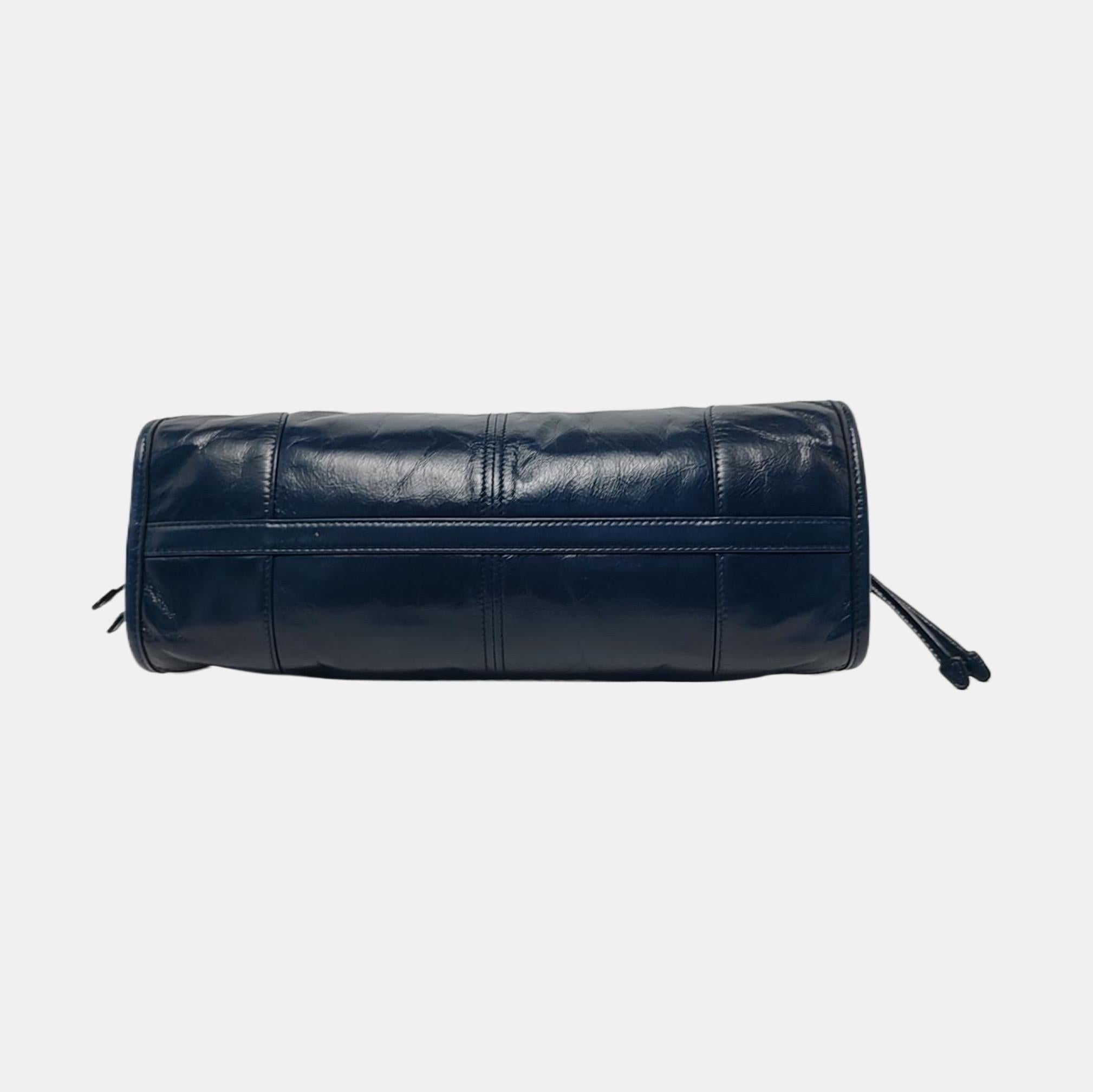Prada Bonnie Medium Soft Lux Navy Shiny Calfskin Leather Shoulder Bag In New Condition In AUBERVILLIERS, FR