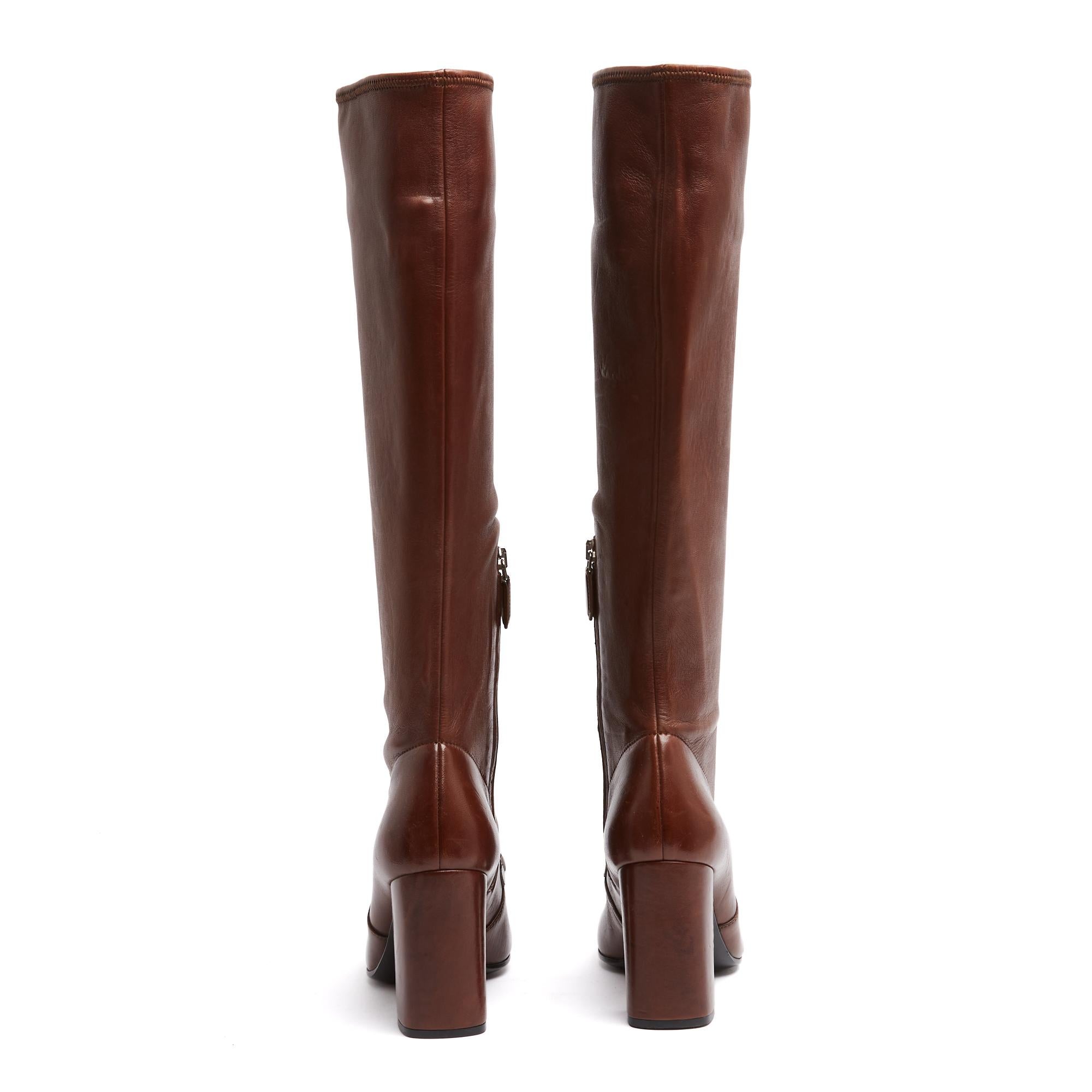 Prada Bottes Chaine Marron EU38 Marrone Nappa Stivali a catena UK5 US7.5 In condizioni buone in vendita a PARIS, FR