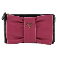 Prada Bow Zip Pouch Nappaleder Klein