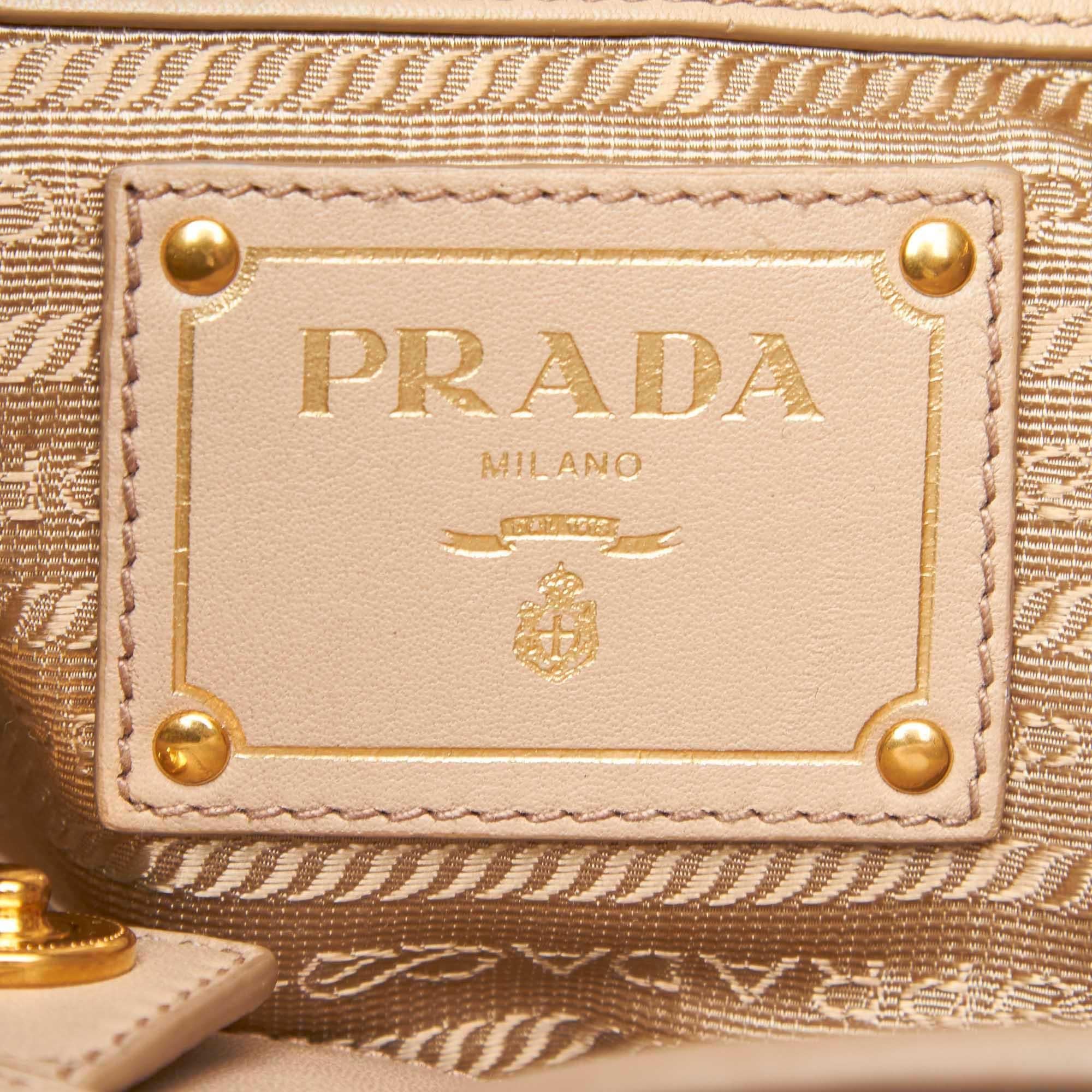 Prada Brown Beige Leather Vitello Daino Tote Bag Italy w/ Dust Bag For Sale 2