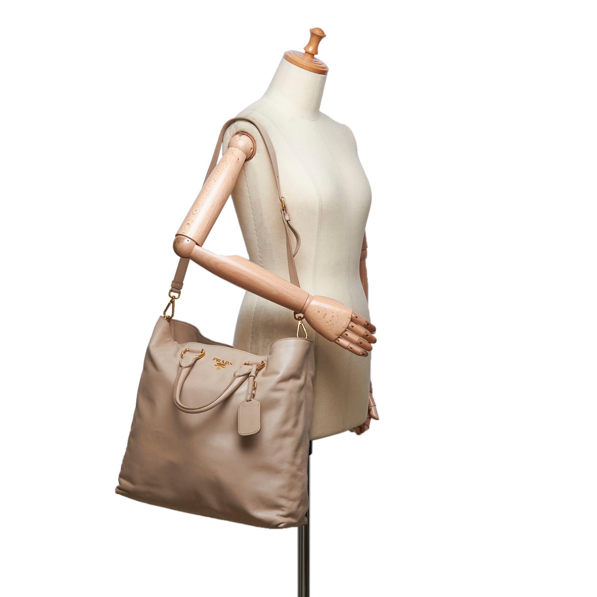 Prada Brown Beige Leather Vitello Daino Tote Bag Italy w/ Dust Bag For Sale 4