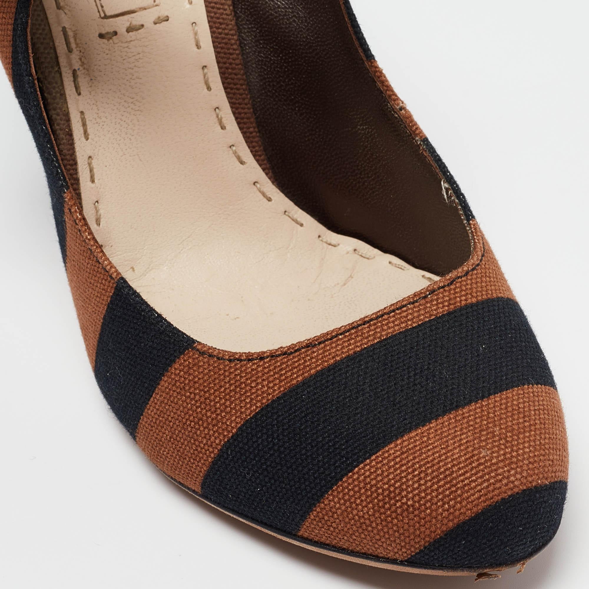 Prada Escarpins Mary Jane en toile Brown/Black Taille 36 2