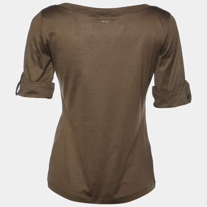 Perfect for casual outings or errands, this T-shirt is the best piece to feel comfortable and stylish in. It flaunts a catchy shade and a relaxed fit.

Includes: Price Tag, Extra Button

