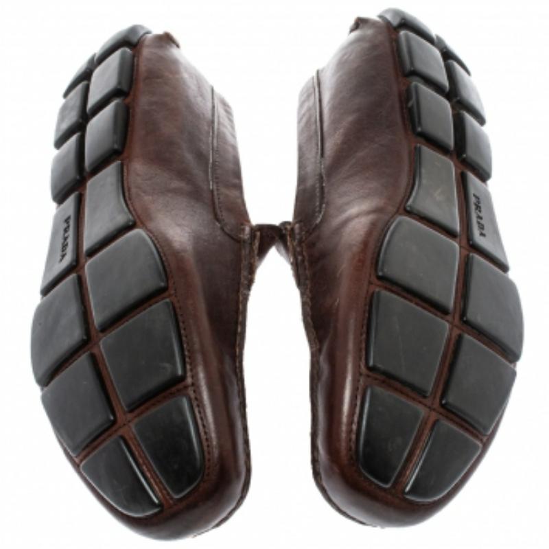 Prada Brown Croc And Leather  Slip On  Loafers Size 44.5 In Good Condition For Sale In Dubai, Al Qouz 2