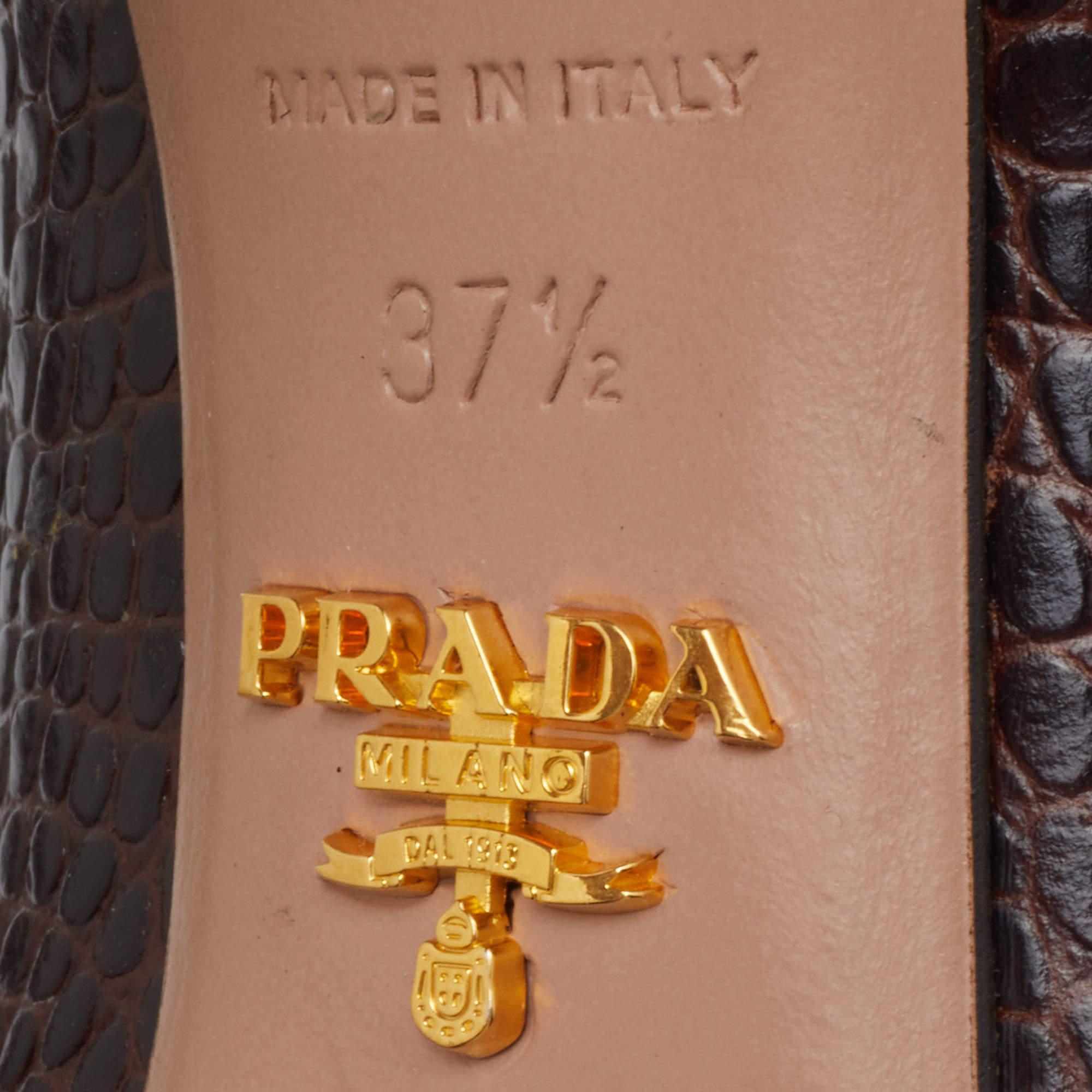 Prada Brown Croc Embossed Leather Platform Pumps Size 37.5 In New Condition In Dubai, Al Qouz 2