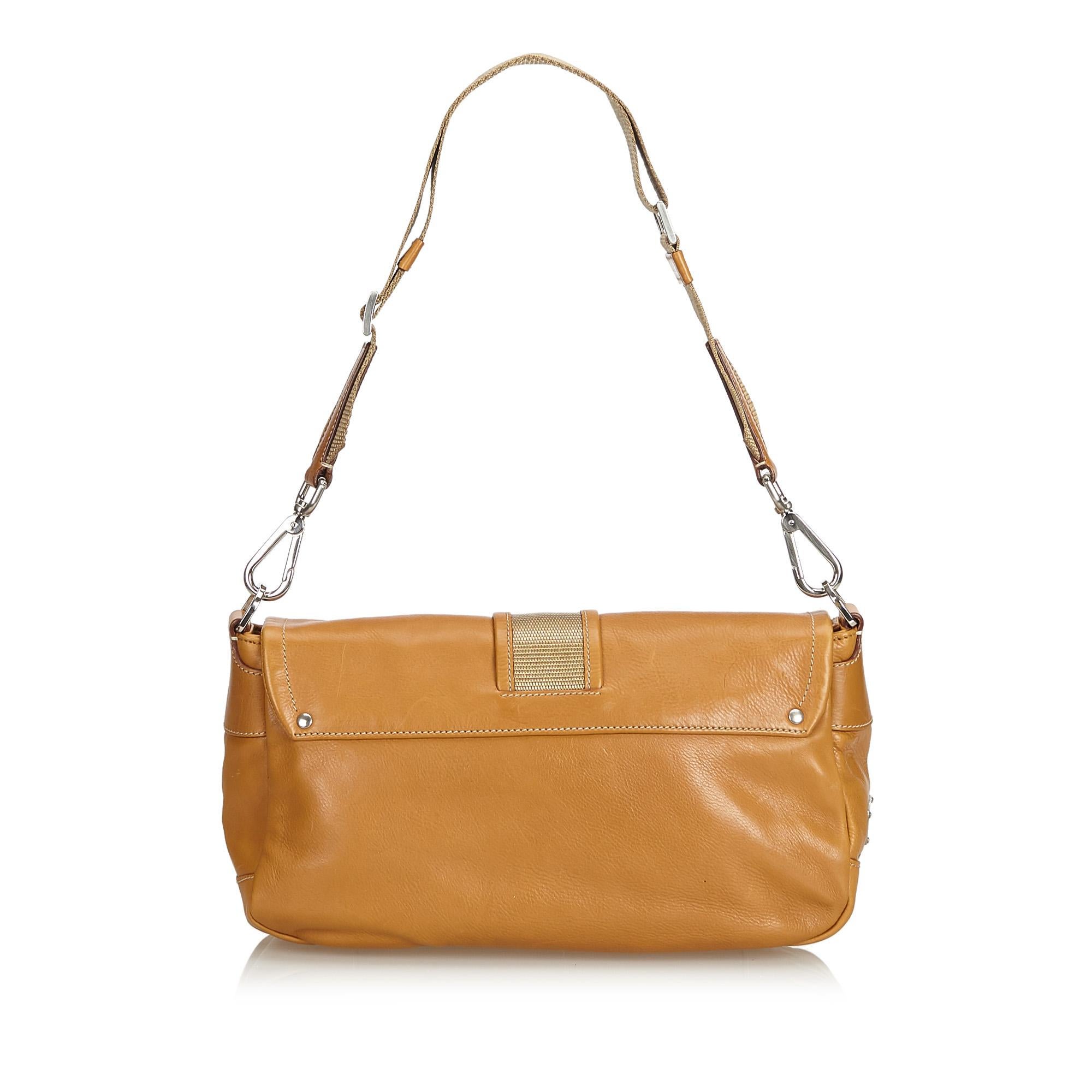 Prada Brown Leather Bagutte Bag In Good Condition For Sale In Orlando, FL