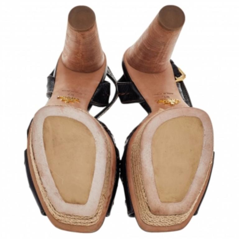 Prada, pelle marrone, espadrillas, piattaforma con tacco in legno, sandali alla caviglia misura 40 in vendita 1