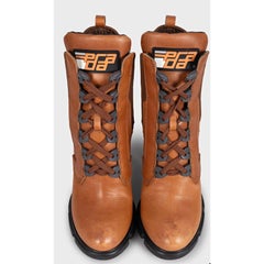 Botines de cuero marrón de Prada con cordones, talla EU 37 y tacón grueso de 11 cm