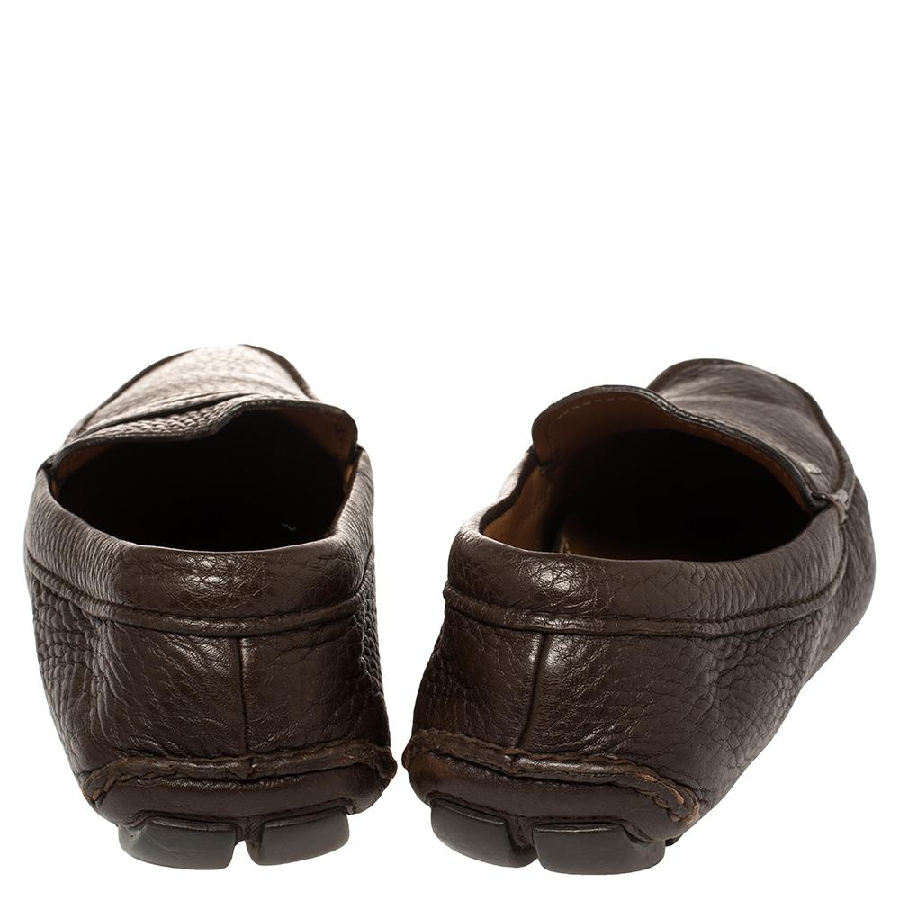 Prada Brown Leather Penny Loafers Size 42 In Good Condition In Dubai, Al Qouz 2
