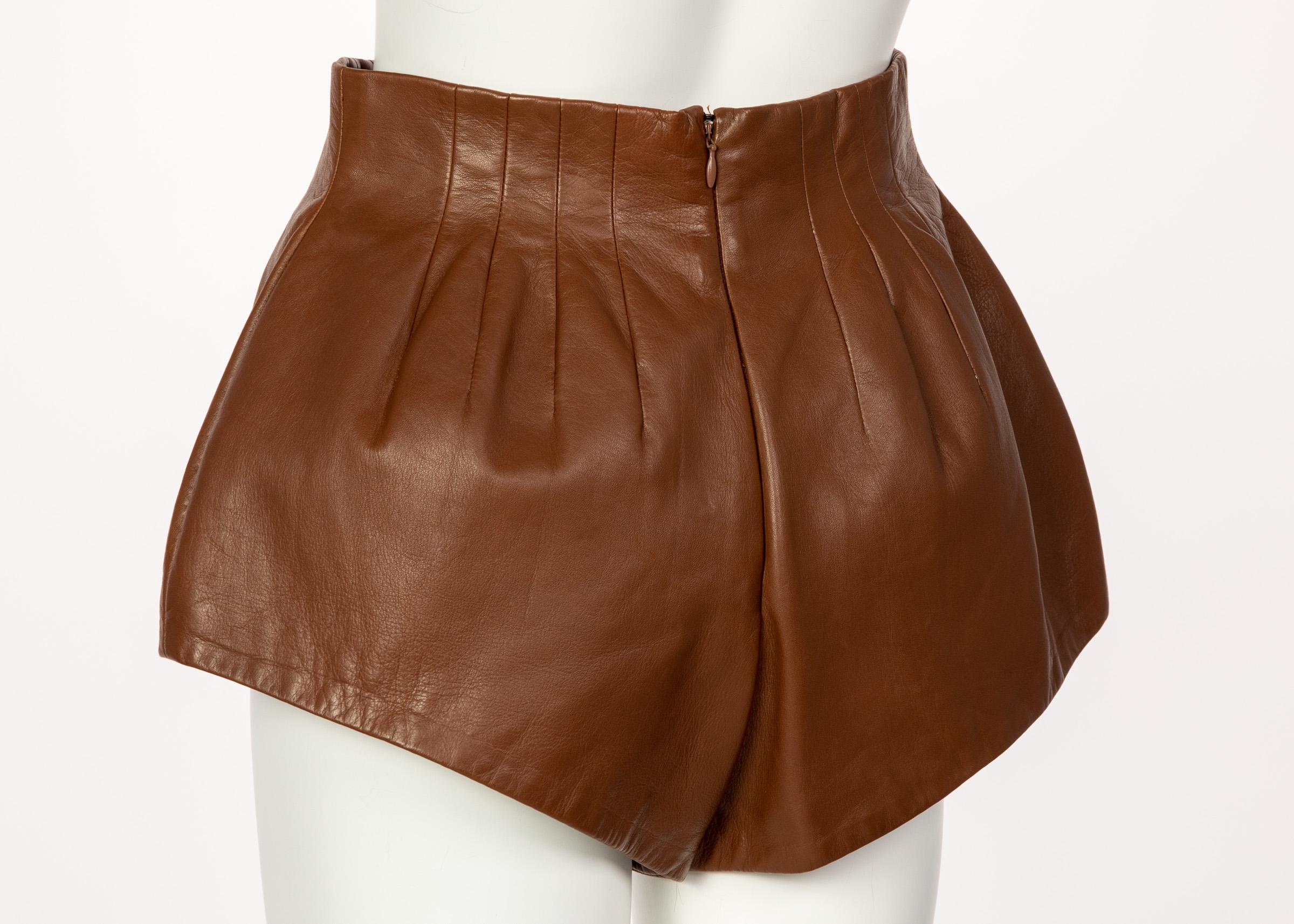 Prada Brown Leather Shorts,  2009 In Excellent Condition In Boca Raton, FL