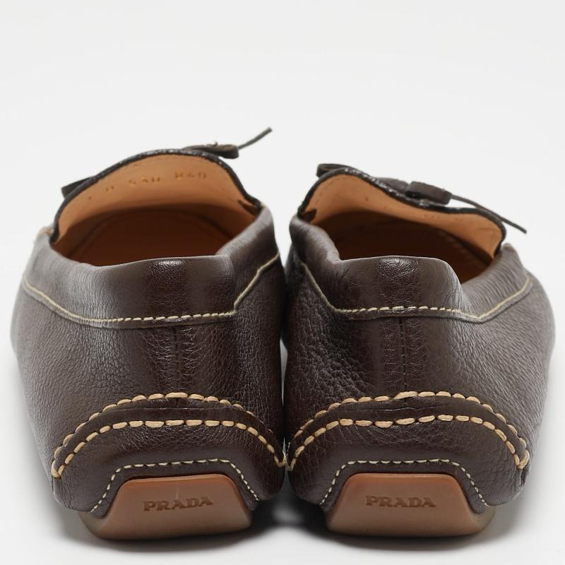 Prada Brown Leather Slip On Loafers Size 40 In Excellent Condition In Dubai, Al Qouz 2