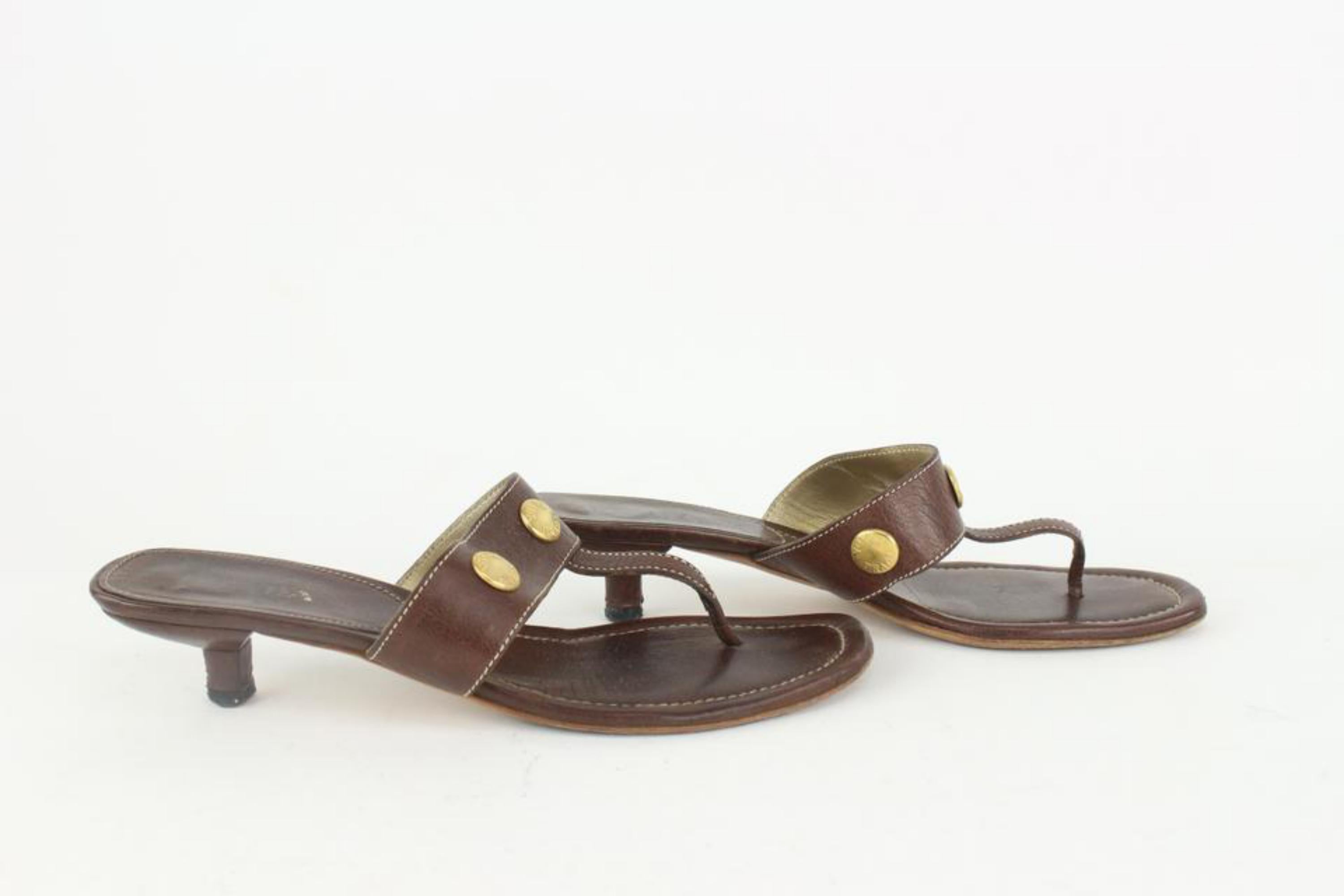 Prada Brown Leather Studded Gladiator Tong Sandal Thong Kitten Mules 1117p1 In Fair Condition For Sale In Dix hills, NY