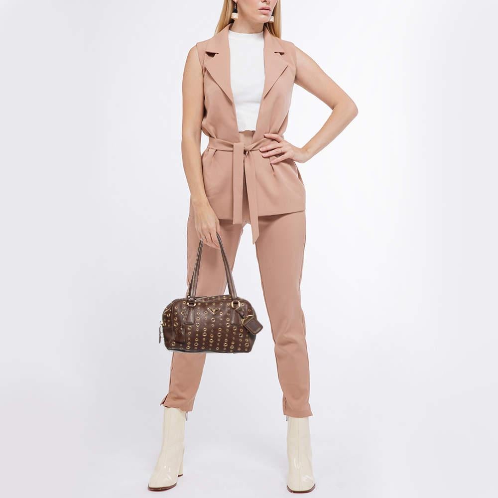 Prada Brown Leather Zip Grommet Bag In Good Condition In Dubai, Al Qouz 2