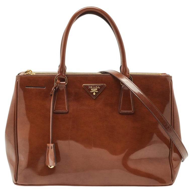 Prada medium double-zip tote in brown patent leather with marble effect, 2010s