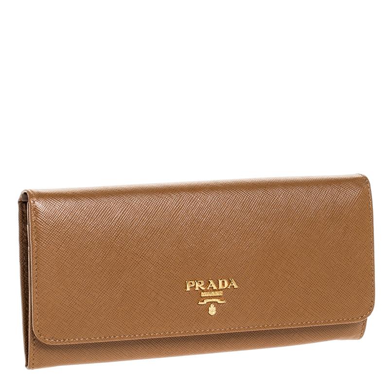Prada Brown Saffiano Leather Flap Continental Wallet In Excellent Condition In Dubai, Al Qouz 2