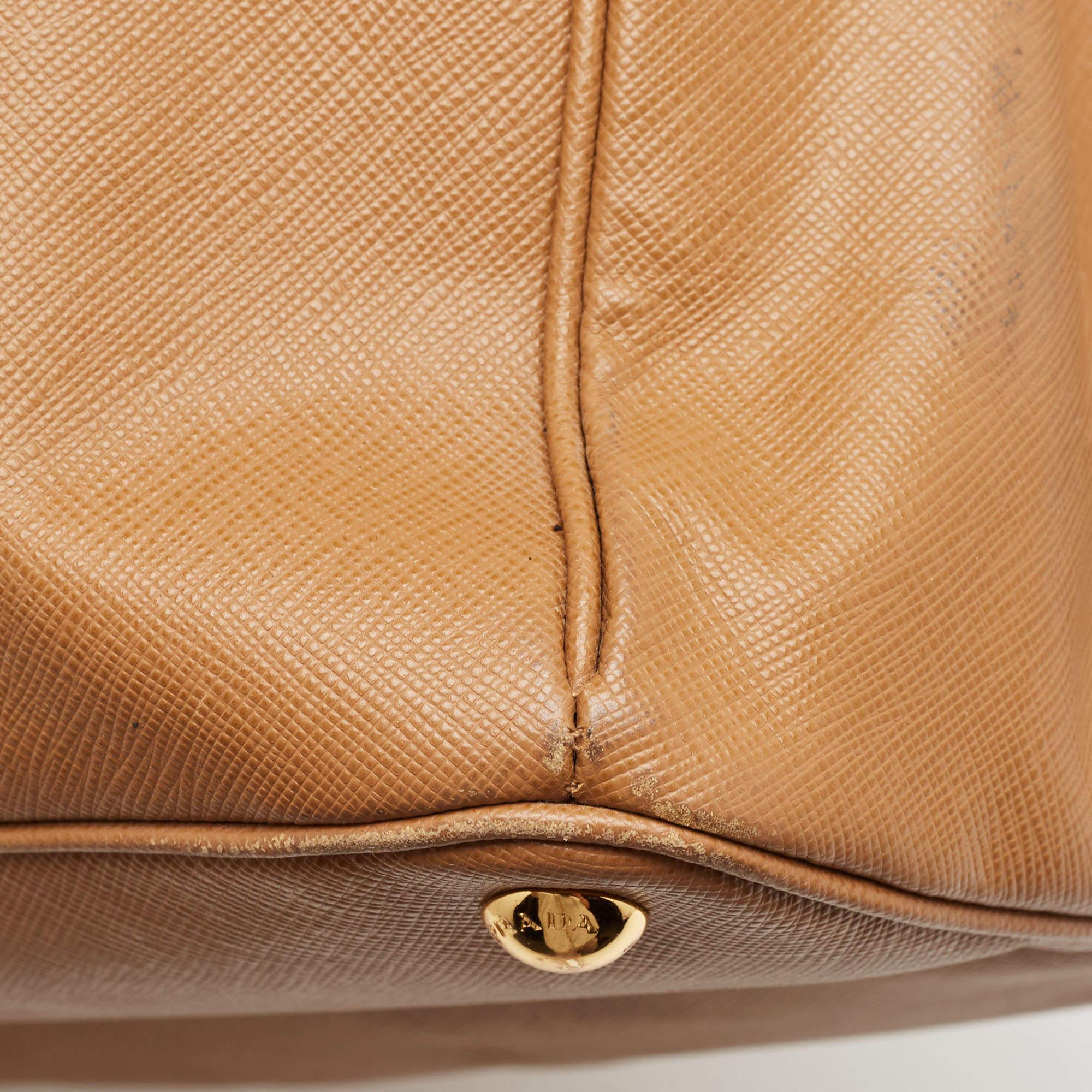 Prada - Grand sac à main Galleria en cuir Saffiano Lux - Brown en vente 2