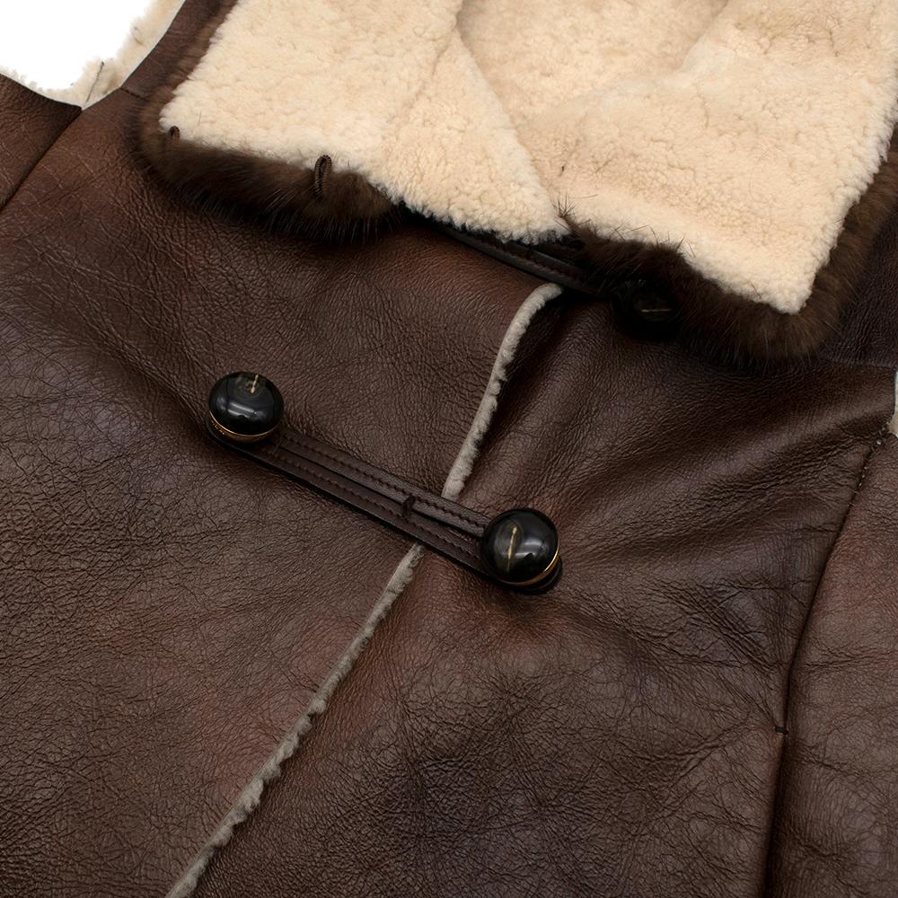 Prada Braunes, mit Shearling gefüttertes, vergoldetes Leder mit Nerzpelzbesatz - Größe US 2 im Angebot 2