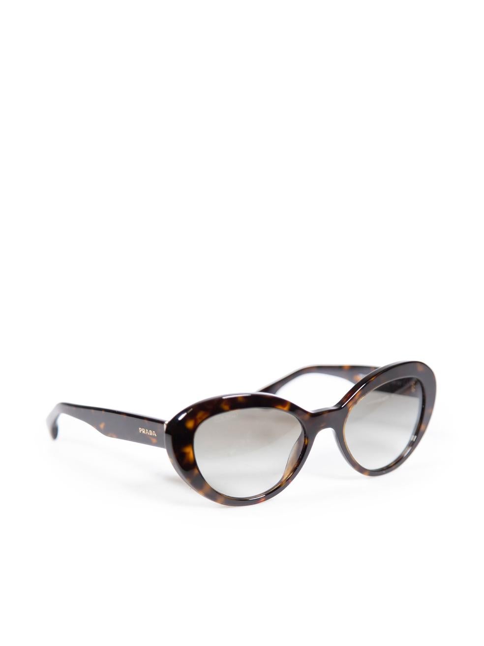 CONDITION is Very good. Minimal wear to sunglasses is evident. Minimal wear to the frame with very light scratches on this used Prada designer resale item. These sunglasses come with original case and box.
 
 
 
 Details
 
 
 SPR15Q model
 
 Brown

