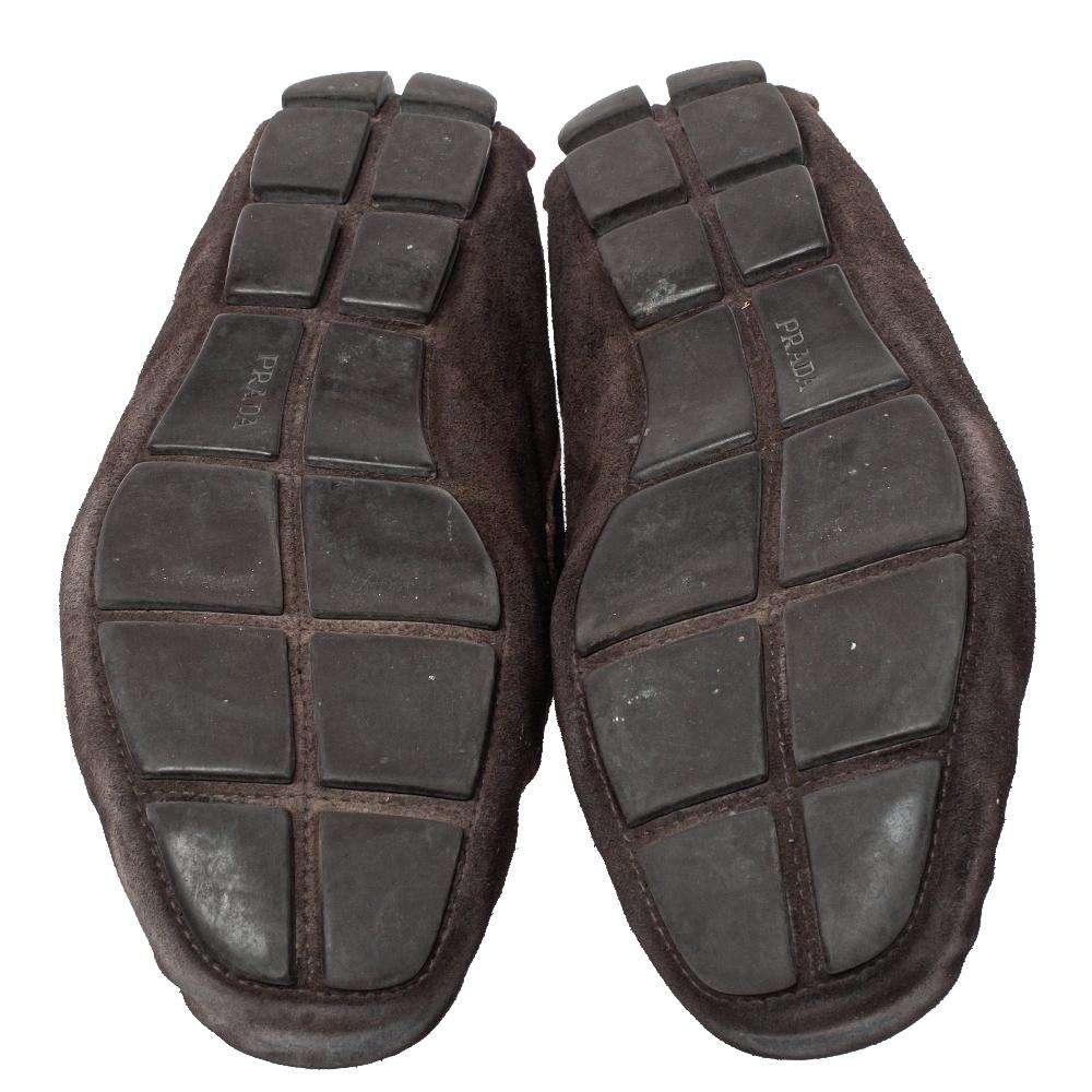 Prada Brown Suede Penny Slip On Loafers Size 43.5 In Good Condition For Sale In Dubai, Al Qouz 2
