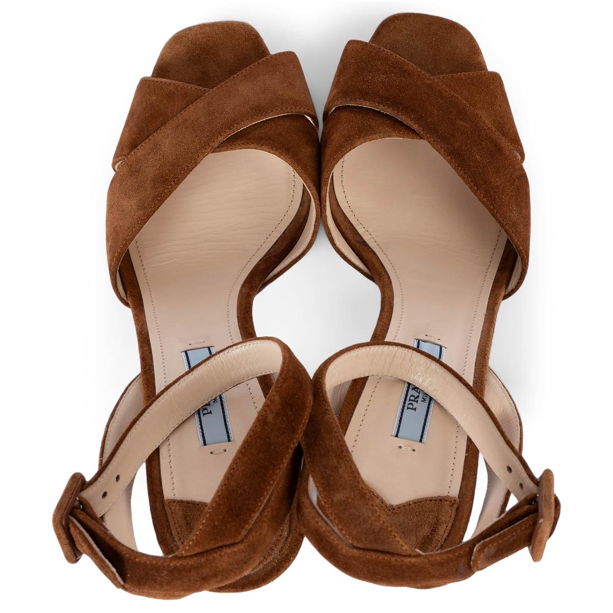 PRADA daim marron Platform Ankle Strap Sandals Shoes 40 en vente 1