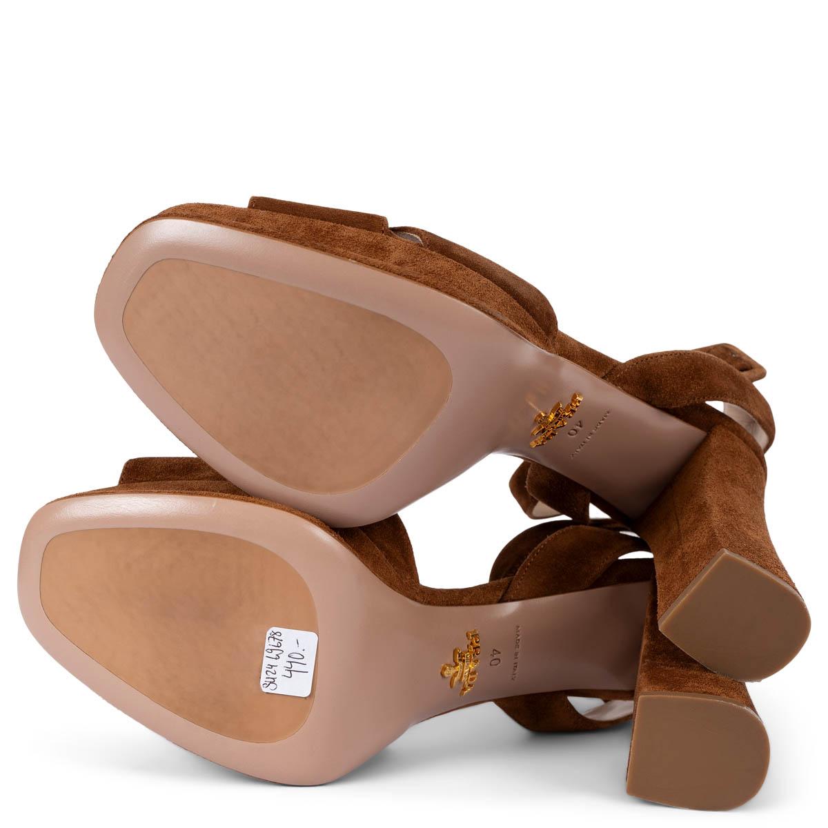 PRADA daim marron Platform Ankle Strap Sandals Shoes 40 en vente 3