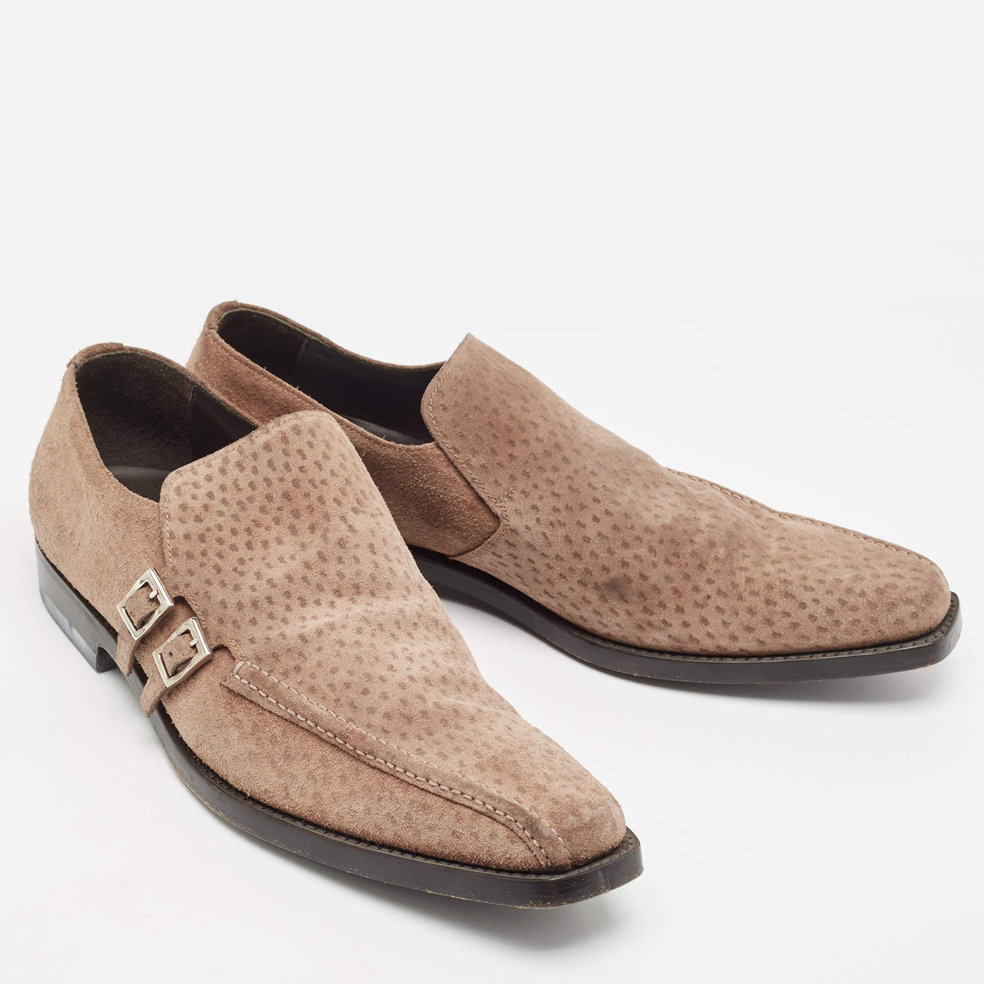 Prada - Mocassins en daim texturé Brown - Taille 43 Bon état - En vente à Dubai, Al Qouz 2