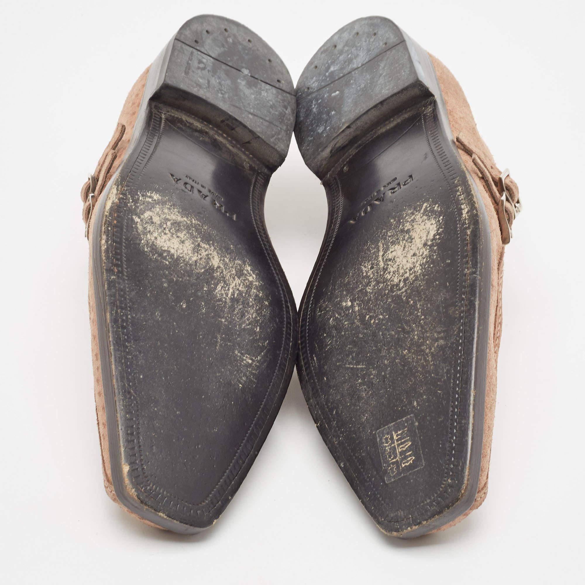 Prada - Mocassins en daim texturé Brown - Taille 43 en vente 1