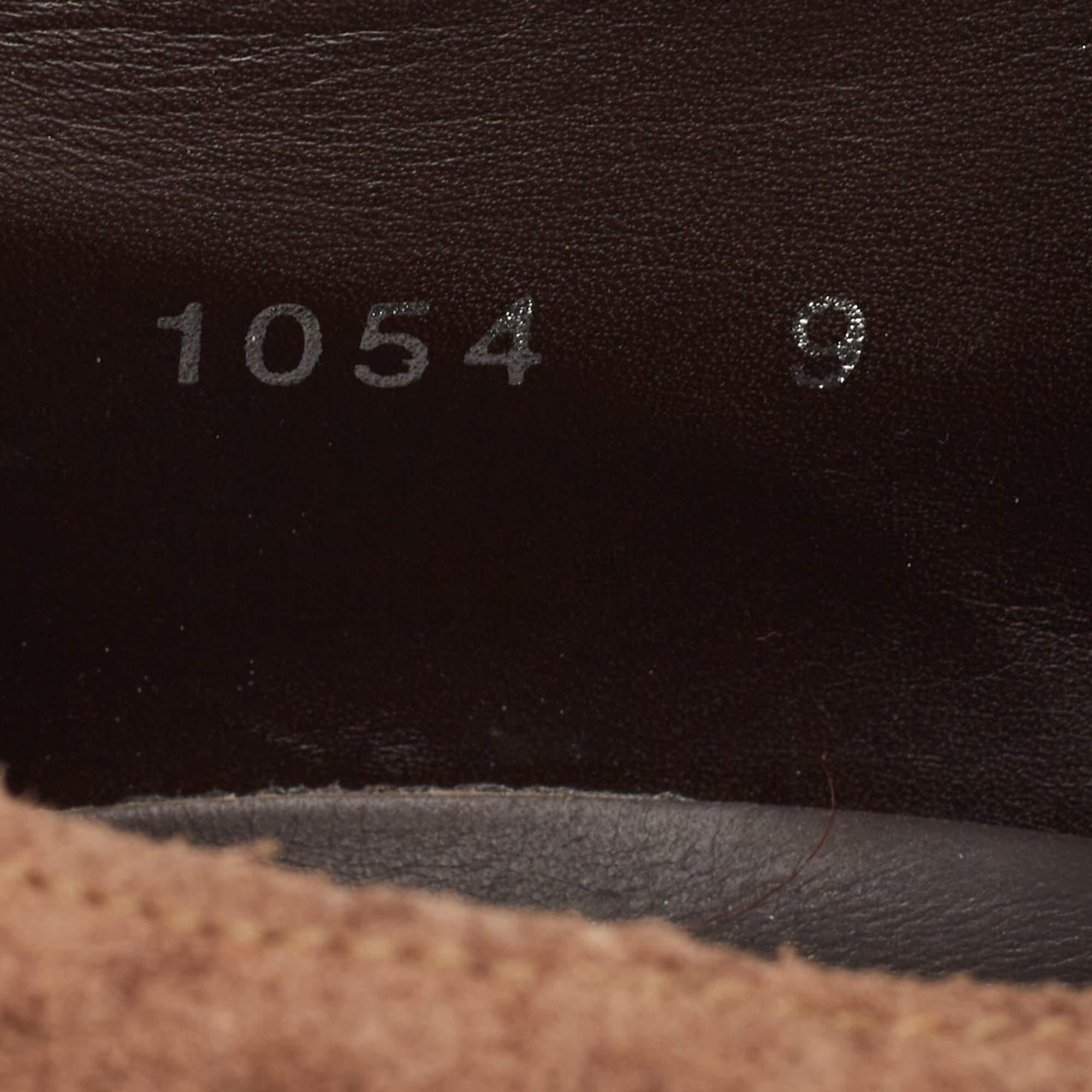 Prada - Mocassins en daim texturé Brown - Taille 43 en vente 3
