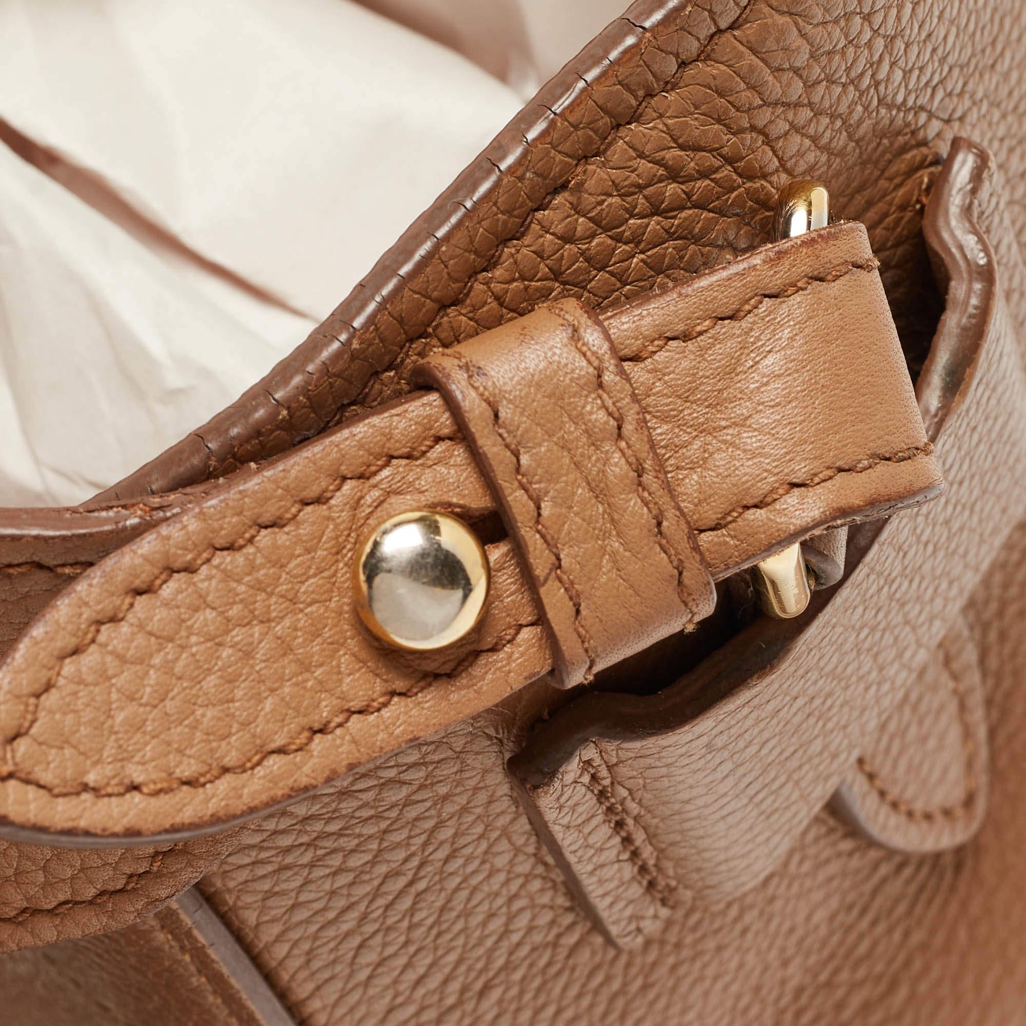 Women's Prada Brown Vitello Daino Leather Logo Shoulder Bag For Sale