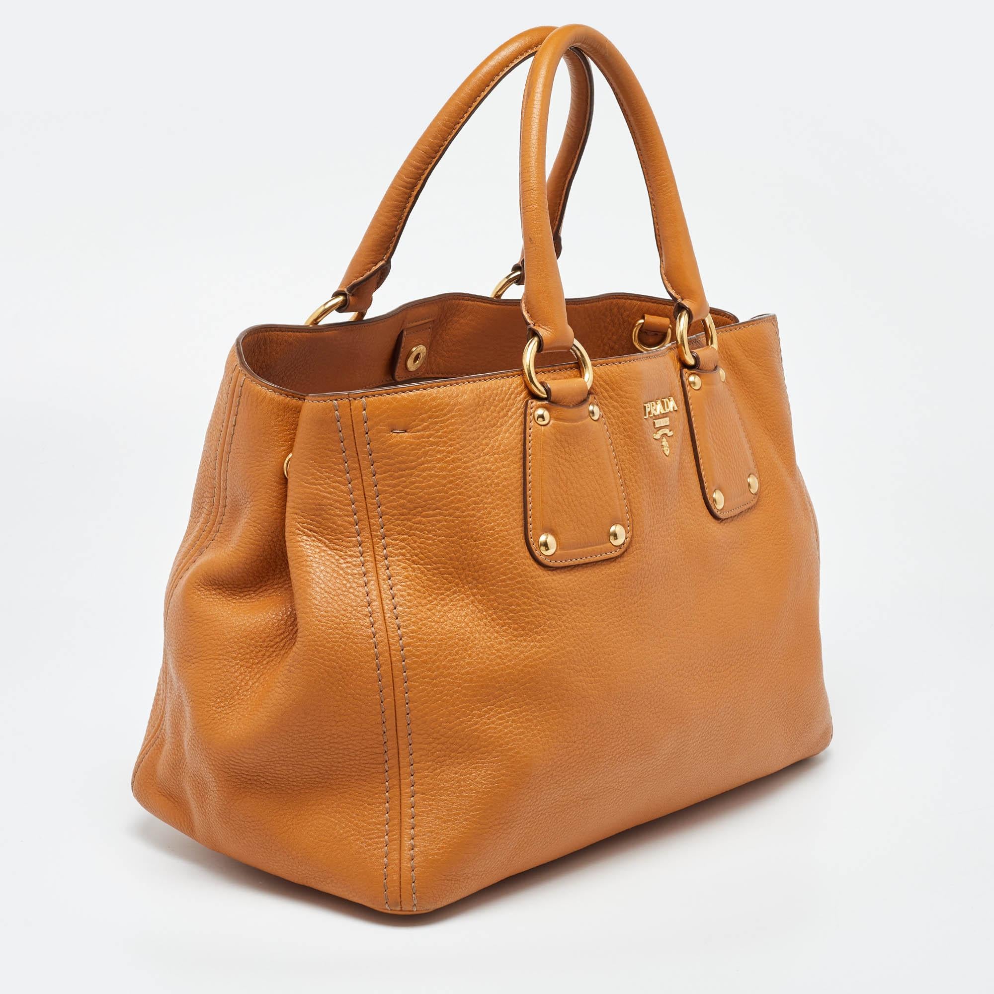 Prada Brown Vitello Daino Leather Open Tote In Good Condition In Dubai, Al Qouz 2