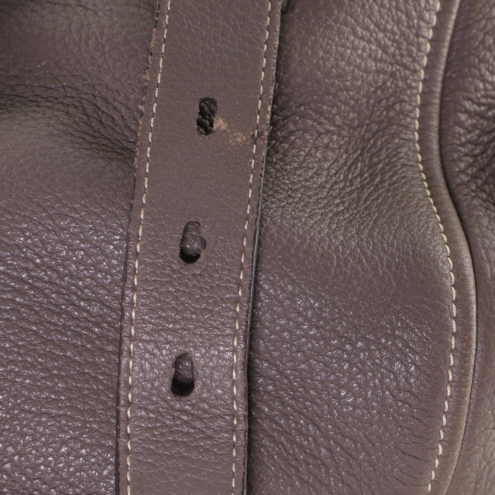 Prada Tragetasche aus Leder mit Schnalle Cervo Ost-West 2