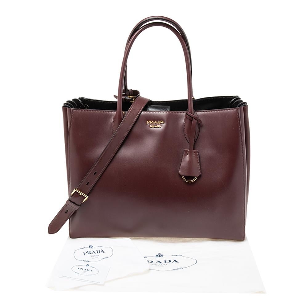 Prada Burgundy/Black City Calf Leather XL Bibliotheque Tote In Good Condition In Dubai, Al Qouz 2