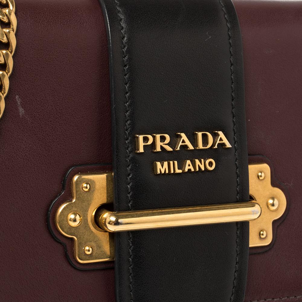 Prada Burgundy/Black Leather Cahier Belt Bag In Good Condition In Dubai, Al Qouz 2