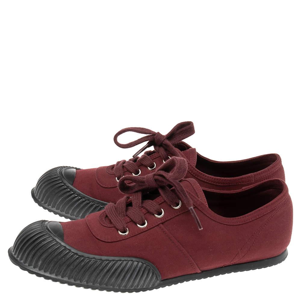 Prada Burgundy Canvas Cap Toe Sneakers Size 37.5 In Good Condition In Dubai, Al Qouz 2