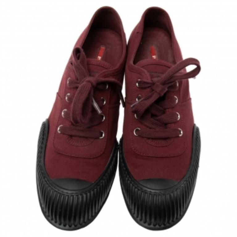 Prada Burgundy Canvas Cap Toe Sneakers Size 37.5 In Good Condition In Dubai, Al Qouz 2