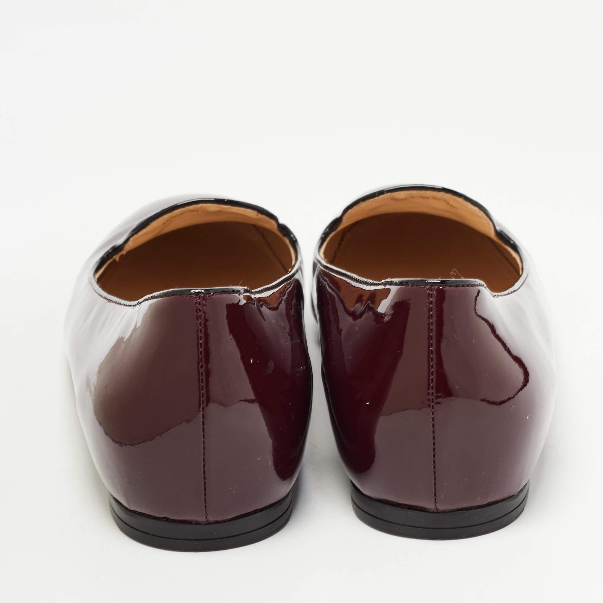 Coming from one of the most celebrated fashion house, these smoking slippers are known for their brilliant craftsmanship. A seamless mix of comfort and style, these smoking slippers will add a refined touch to your ensemble without too much